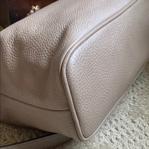 Michael Kors Frankie Drawstring Purse Crossbody - Picture 5 of 7